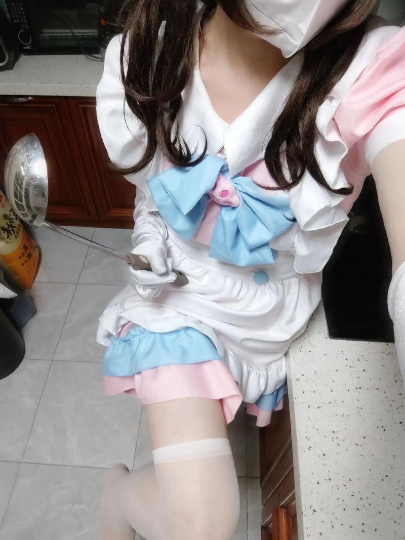 女装大佬穿女装神器的过程,女装大佬在家穿女装的全部过程