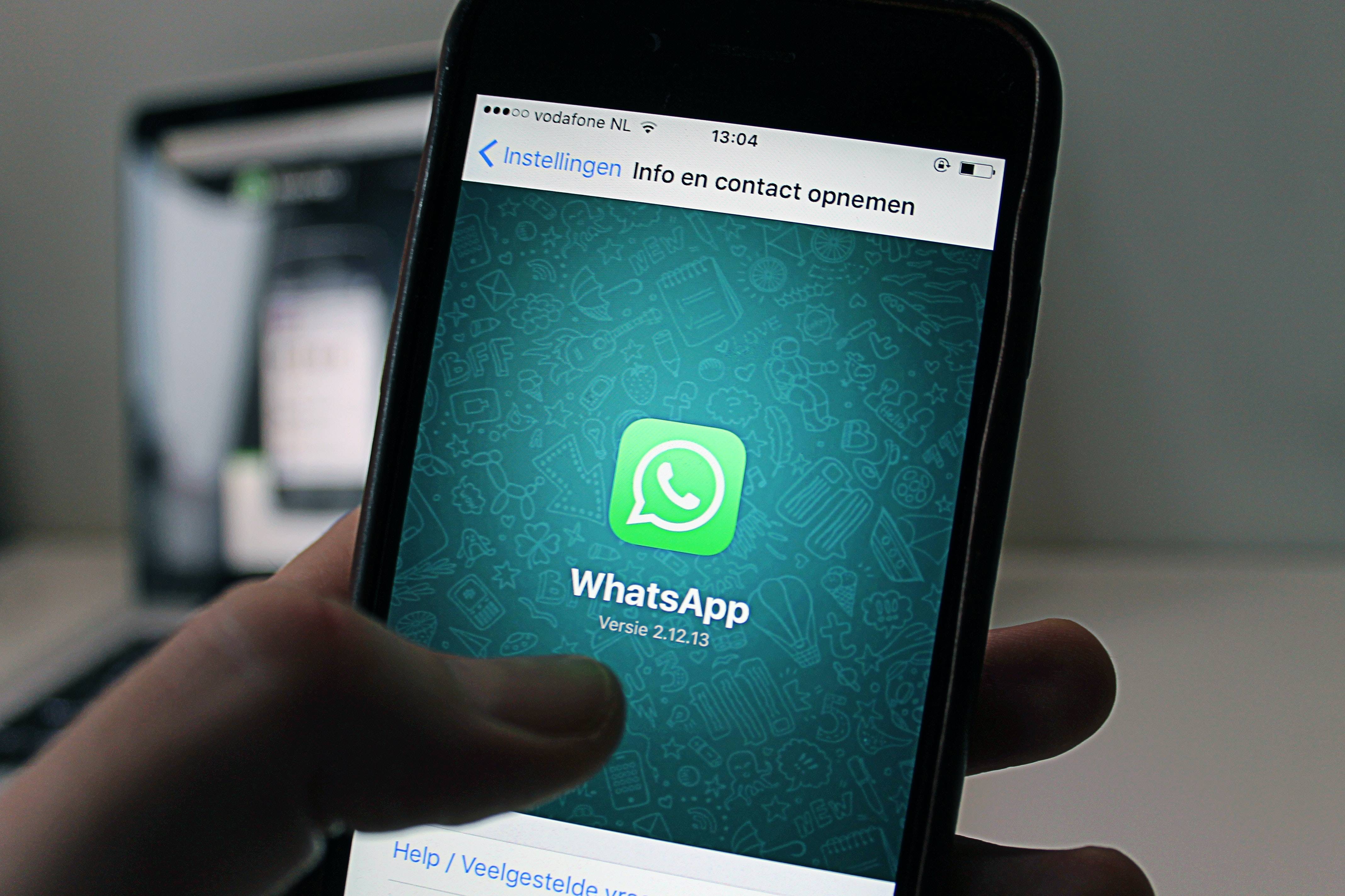 包含whatsapp属于什么软件的词条