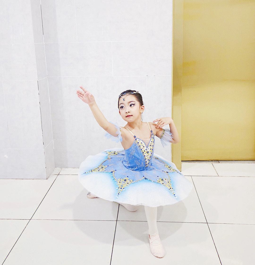 梯子小蓝鸟，挂梯子上蓝鸟